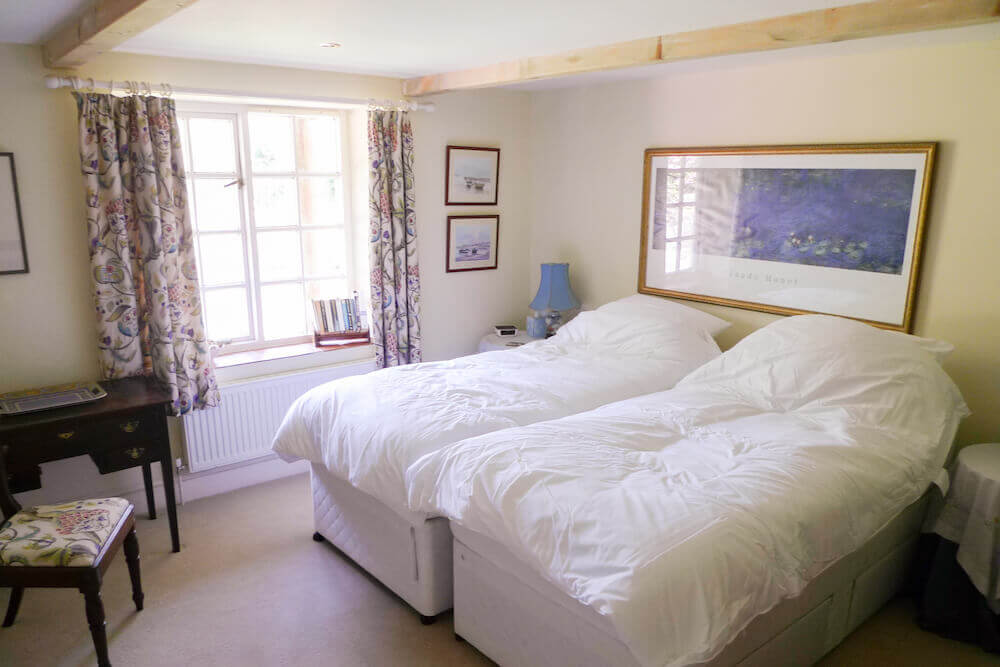 Orchard House Cornwall lillies room configured as two single beds